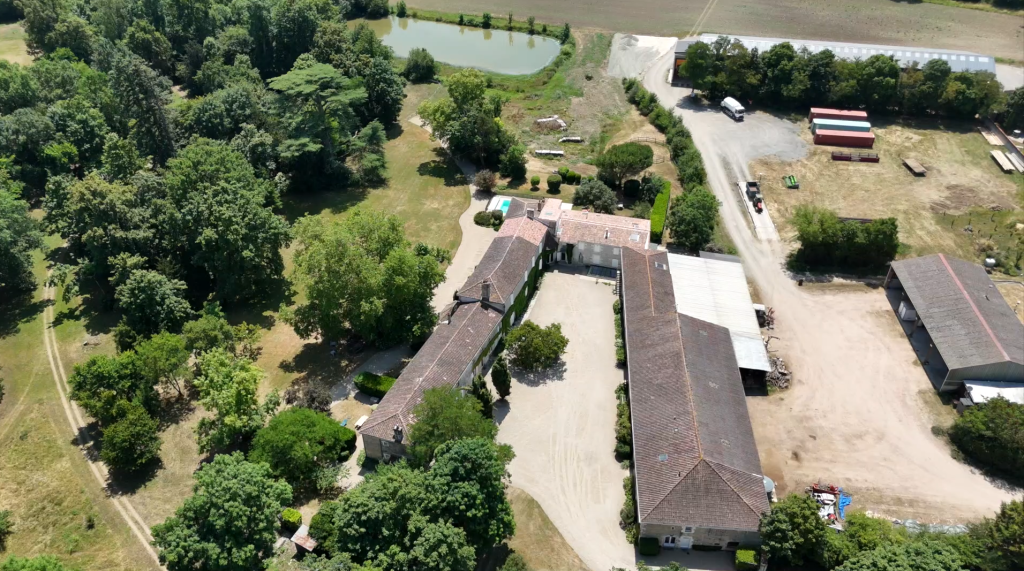 La Garenne Saint Germain: It's Just Like Being There!