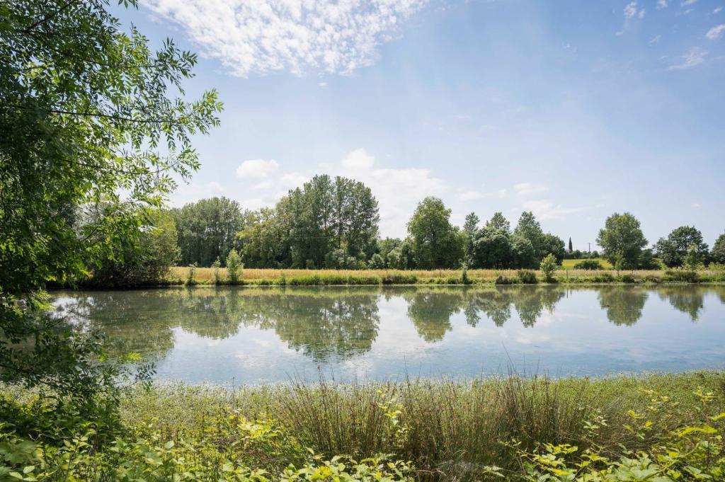 Garenne Saint-Germain Pond